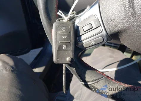 2011 Volkswagen Gti 4-Door z USA, uszkodzony, nr VIN WVWHV7AJ9BW068902